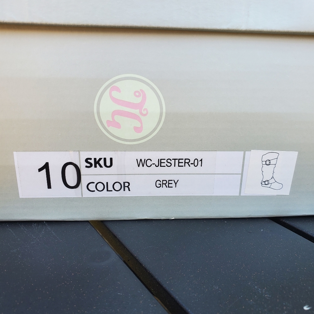 Grey Sueded Boots w/ Buckles ☆NIB☆ - Picture 5 of 5